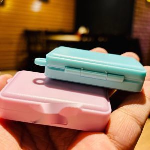 Mini Folding Palette (Plastic)